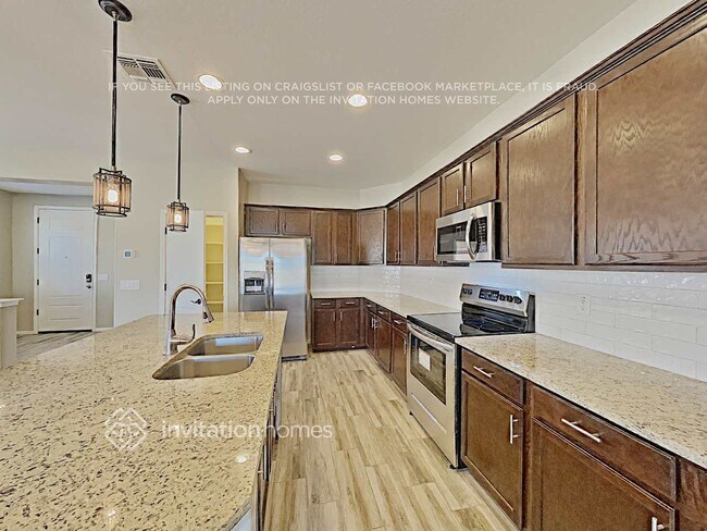 Photo - 19908 W Lincoln St