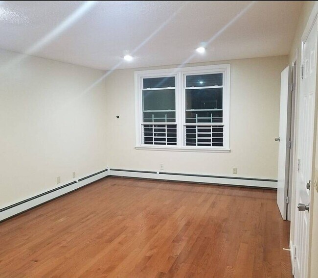 Photo - 468 E 141st St Unidad 3