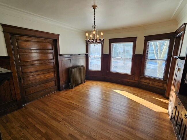 Photo - 1902 E Newberry Blvd