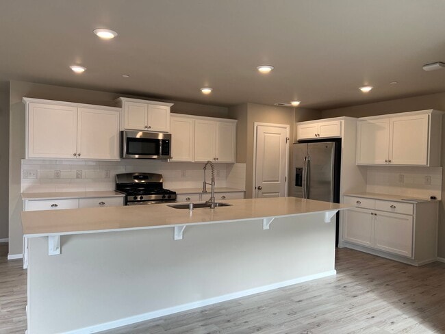 Photo - Beautiful 3 Bedroom Townhome in Dupont