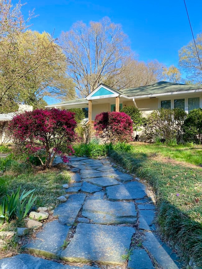 1606 Carolina Ave