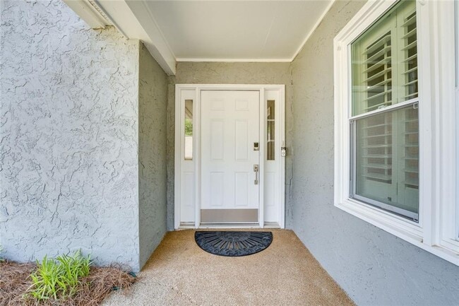 Photo - 35 Ashleigh Terrace NE