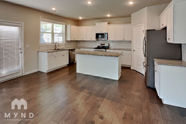 Photo - 1030 Brading Pl