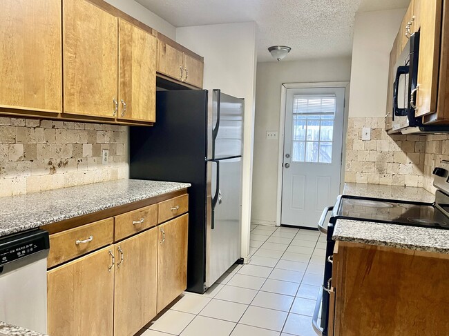 Photo - 9645 Siegen Ln