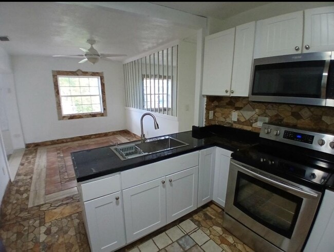 Photo - 7070 49th Ave N