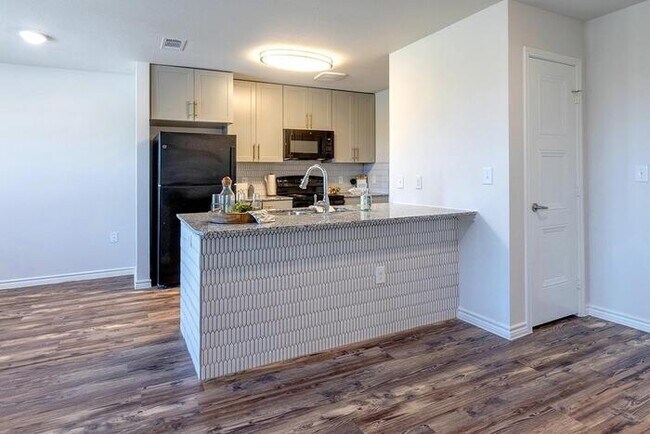 Photo - 2017 S Cooper St Unidad e1