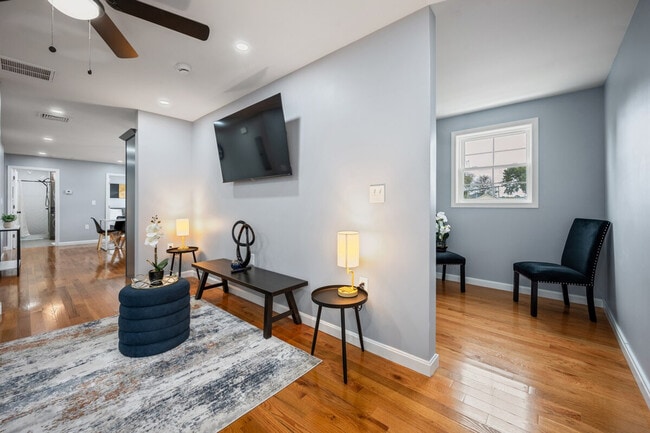 Building Photo - 109 Flora St Unit ID1373658P