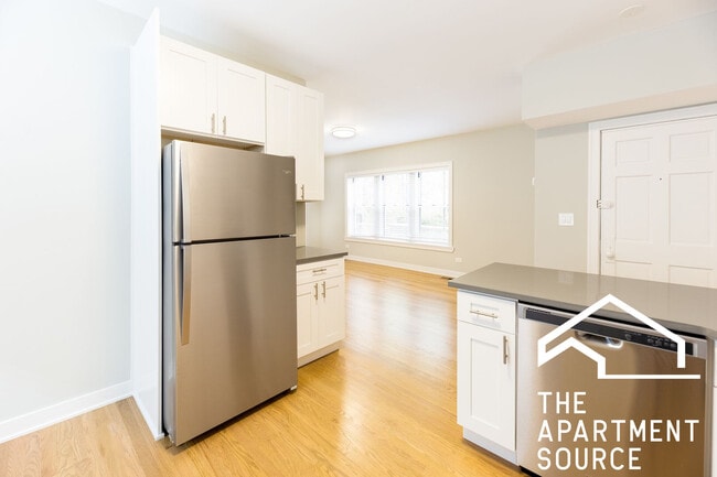 Photo - 3527 N Broadway St Unidad 1W