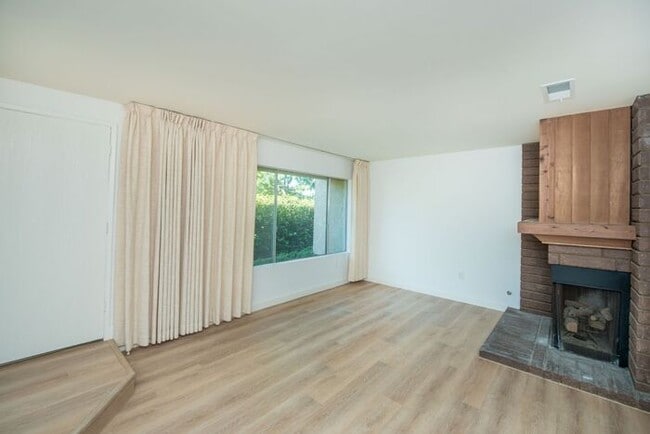 Photo - Charming 2 Bedroom, 2 and a half Bath Townhome in Huntington Beach!