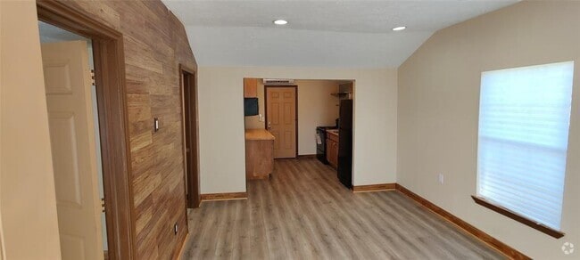Building Photo - 308 Crockett St Rental