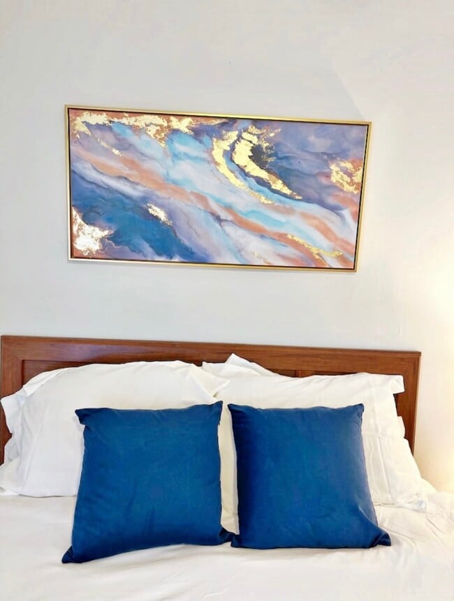 Photo - 911 5th St W Unit 3