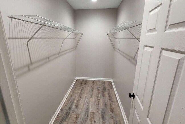 Photo - 226 Polar Rock Rd SW