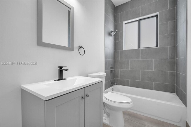 309 NW 7th Ct