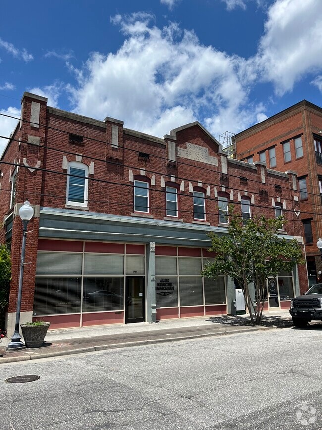 Building Photo - 703 N 4th St Unit 3 Rental