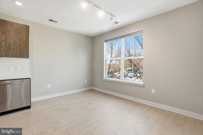 Photo - 989 S Buchanan St Unit 303