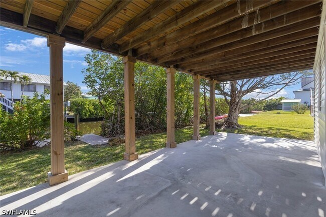 1284 Rainbow Ct