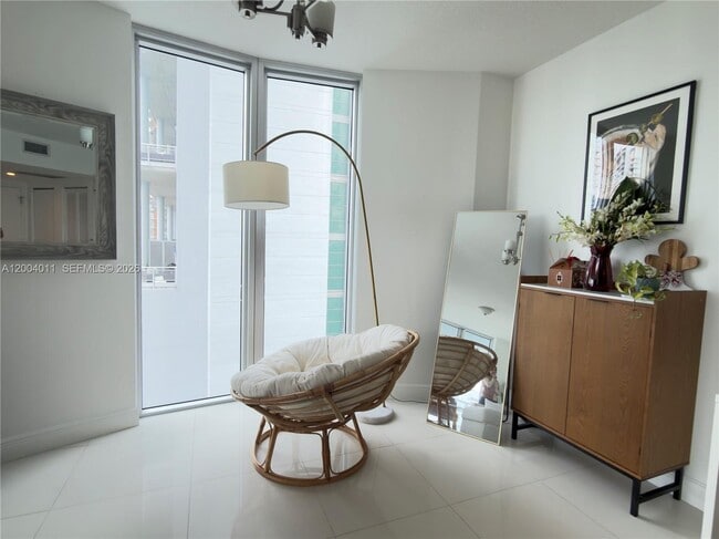 Photo - 185 SW 7th St Unit 2711