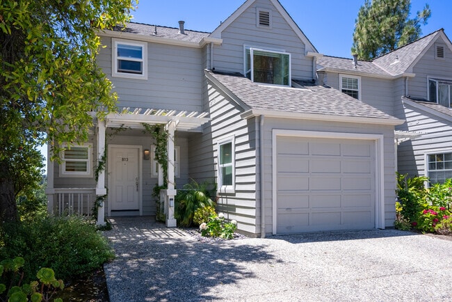 Building Photo - 813 Isbel Ct Rental