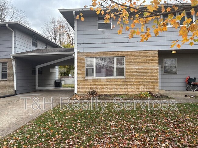 Photo - 841 Riverside Dr