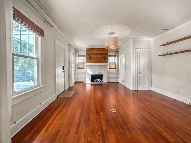 Photo - Lovely Home for Rent with Fireplace & Fully Fenced Yard– 2Bed | 2Bath