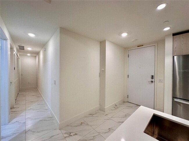 Photo - 2000 Metropica Wy Unit 1708