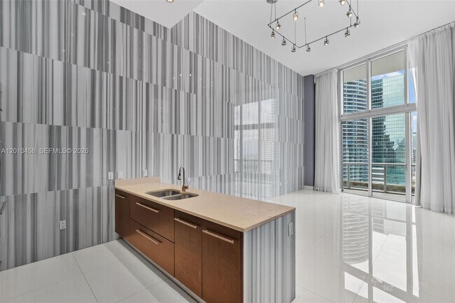 Photo - 475 Brickell Ave Unidad 2812