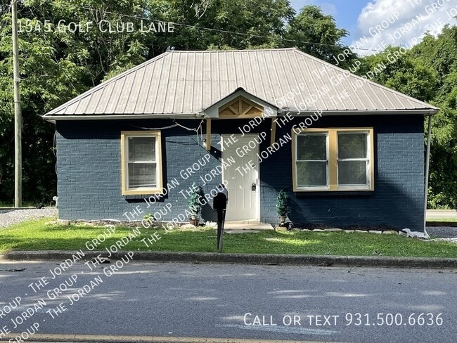 Building Photo - 1545 Golf Club Ln