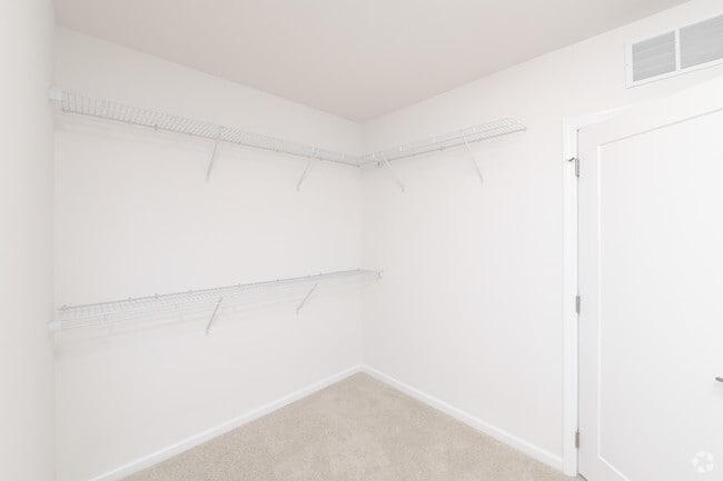 1 BR, 1 BA