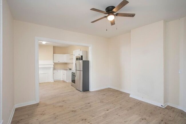 Photo - $400 Off First Month! LOCATION! Charming 1/1 Bed Bath Downtown!