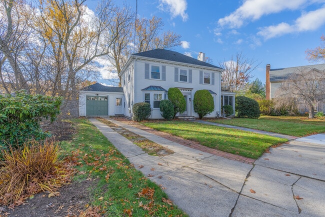 Photo - 83 Betsey Williams Dr