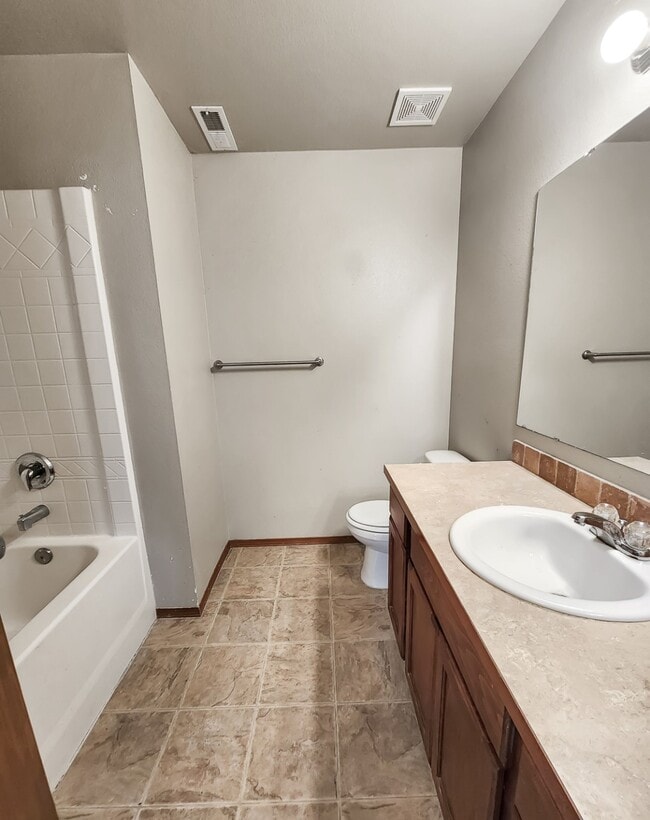 Photo - 199 Goldmyer Dr