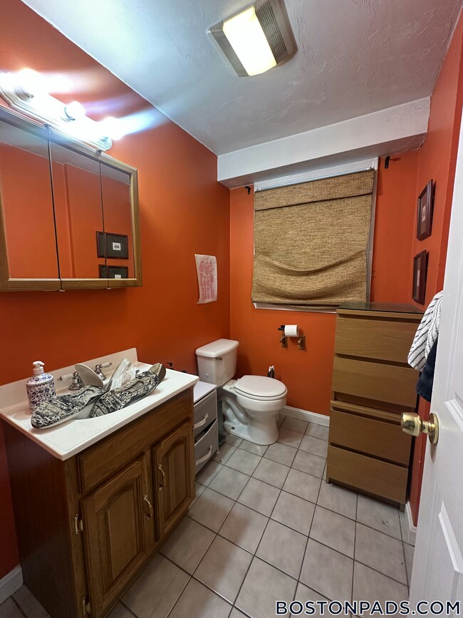 Photo - 174 Calumet St