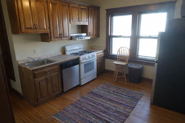 Photo - 3284 N Oakland Ave