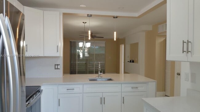 Building Photo - 5335 NW 10th Ct Unit 209