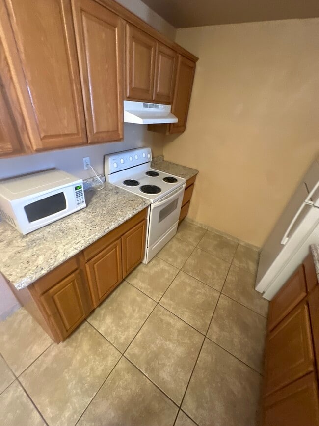 Photo - 506 McKellar Cir Unit 4