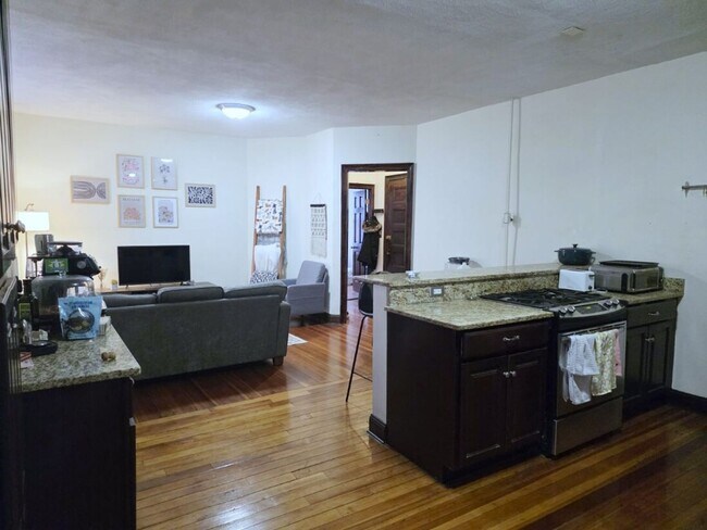 Photo - WOW! NO BROKER FEE!! UPDATED 3.5 BED/2 BATH IN PRIME COOLIDGE CORNER LOCATION