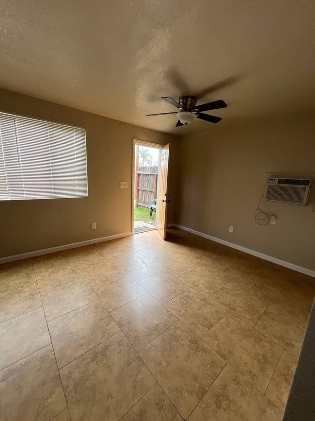 Photo - 304 N Sierra Vista Ave