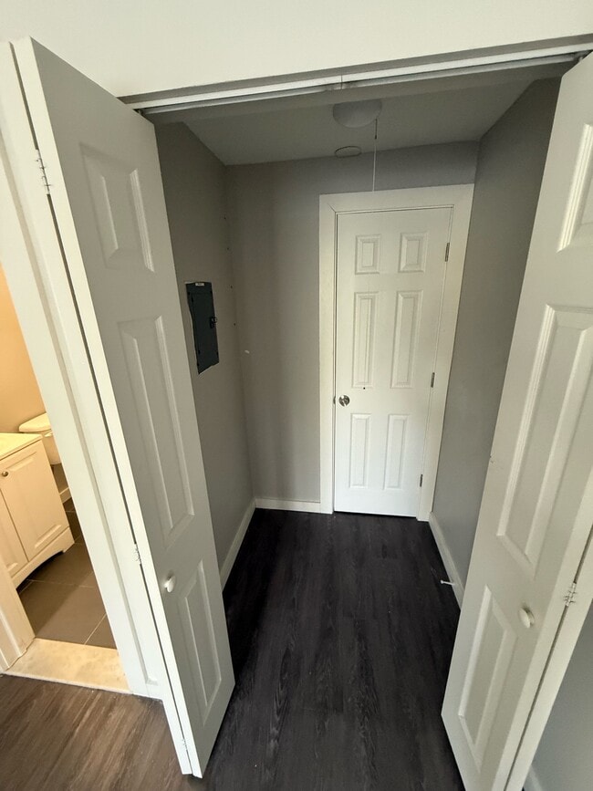 Photo - 77 E Main St