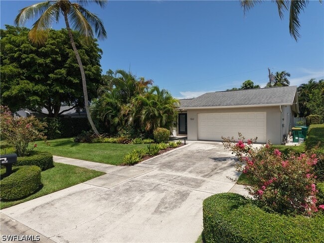 Photo - 1363 Woodridge Ave