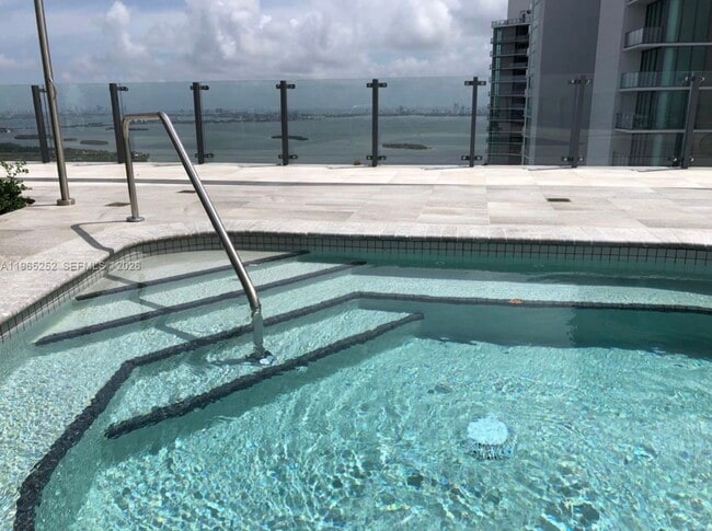 Photo - 501 NE 31st St Unidad 2702