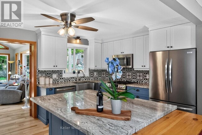 Photo - 16 Mundy Ave