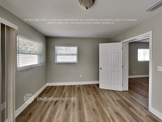 Photo - 310 93rd Ave N