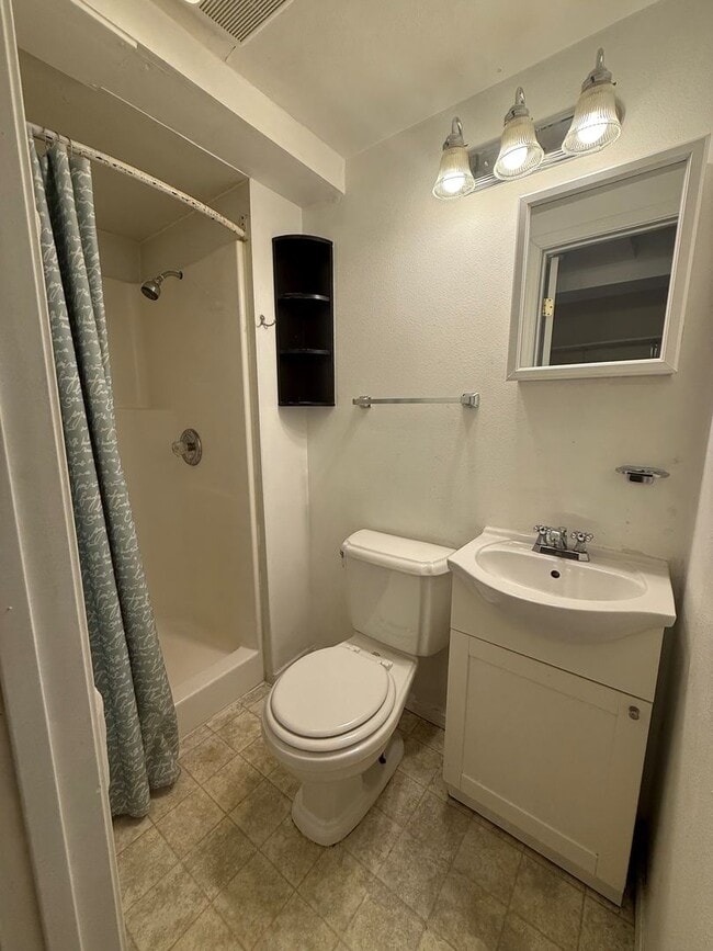 Photo - 215-229 S Chelan Ave. Unit 229 F