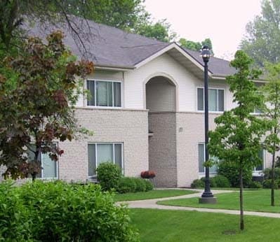 Monona Shores Apartments - Monona Shores Apartments