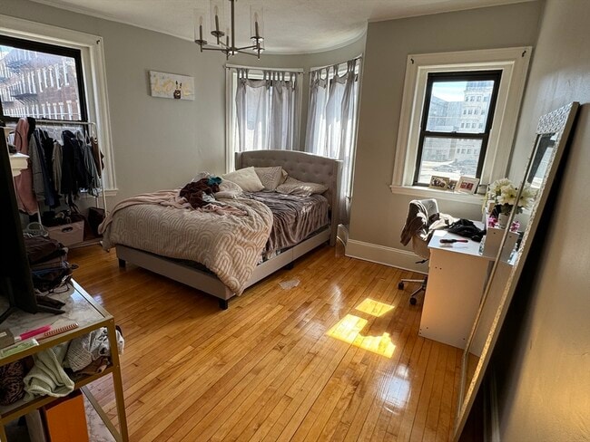 Building Photo - 100 Linden St Unit 6