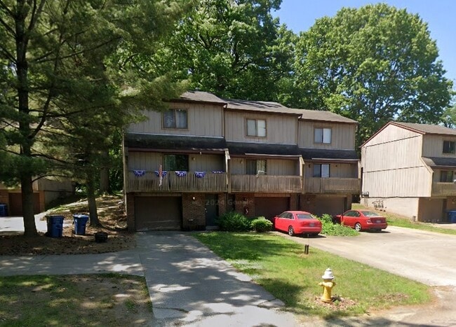 Building Photo - 624 Portage Lakes Drive