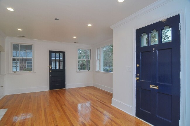 Photo - Beautiful 3 bedroom/2 bath house in highly desirable Shandon location! Available June 2026!