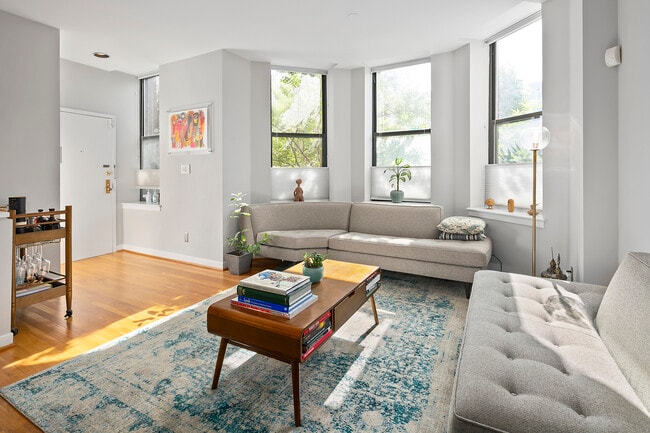 Photo - 3 Washington Cir NW Unit 103