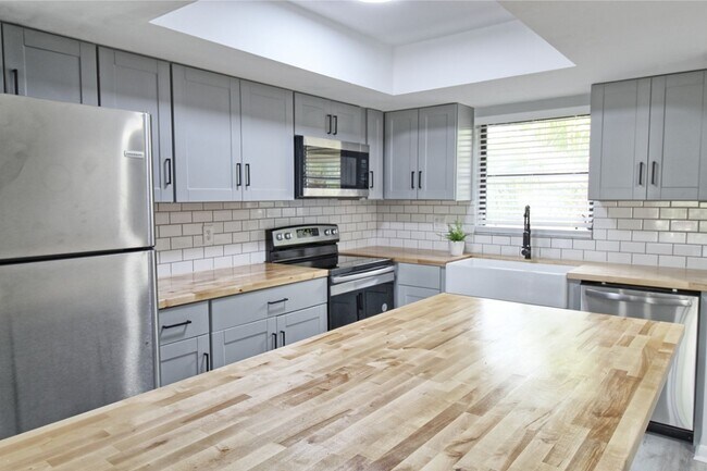 Photo - Gorgeous New Remodel! Pine Haven Condo in Bonita Springs!