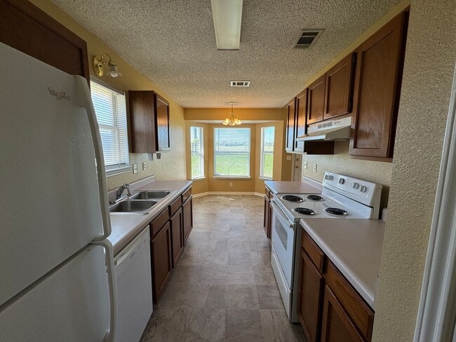 Photo - 3509 Christie Dr